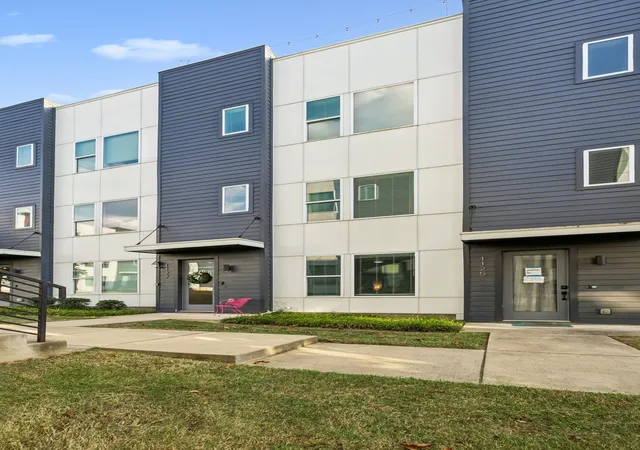 Photo 2 of Townhouse for sale at 1127 Harmony Way, Nashville, TN 37207 | MLS# 3602533 | Listing updated on 2026-10-01