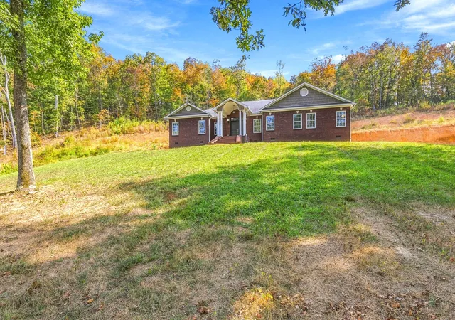 Photo 4 of Sale Pending at 545 Longbranch Rd, Hohenwald, TN 38462 | MLS# 3598472 | Listing updated on 2026-10-09