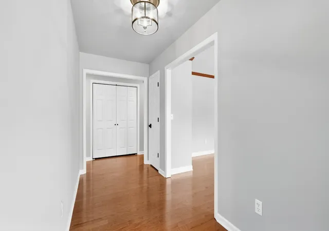 Photo 3 of Single family home for sale at 104 Oakmont Dr, Tullahoma, TN 37388 | MLS# 3598929 | Listing updated on 2026-09-24