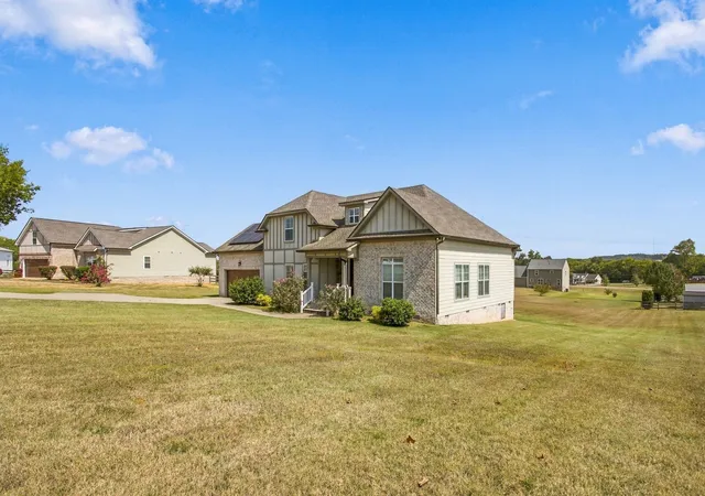 Photo 1 of Single family home for sale at 1208 Wiltshire Ct, Columbia, TN 38401 | MLS# 3597320 | Listing updated on 2026-09-21