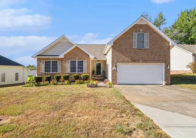 Photo 1 of Single family home for sale at 643 Ashley Oaks Dr, Clarksville, TN 37042 | MLS# 3603113 | Listing updated on 2026-10-04