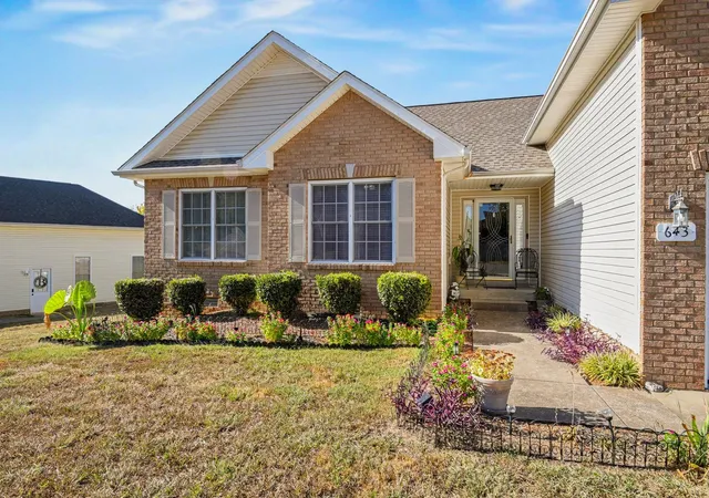 Photo 1 of Single family home for sale at 643 Ashley Oaks Dr, Clarksville, TN 37042 | MLS# 3603113 | Listing updated on 2026-10-04