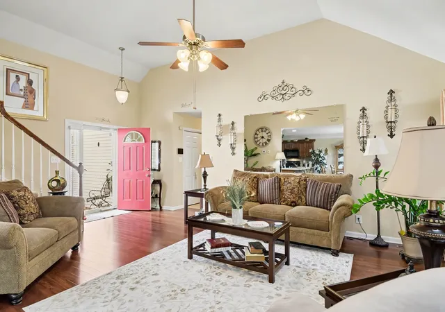 Photo 2 of Single family home for sale at 643 Ashley Oaks Dr, Clarksville, TN 37042 | MLS# 3603113 | Listing updated on 2026-10-04
