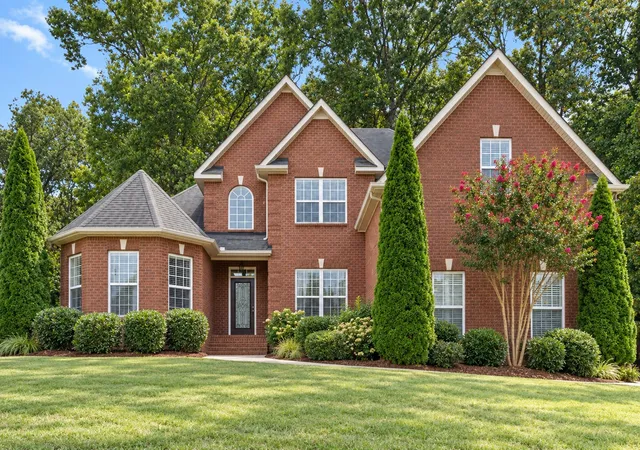Single family home for sale at 135 Ridgebend Dr, Murfreesboro, TN 37128 | MLS# 3604095