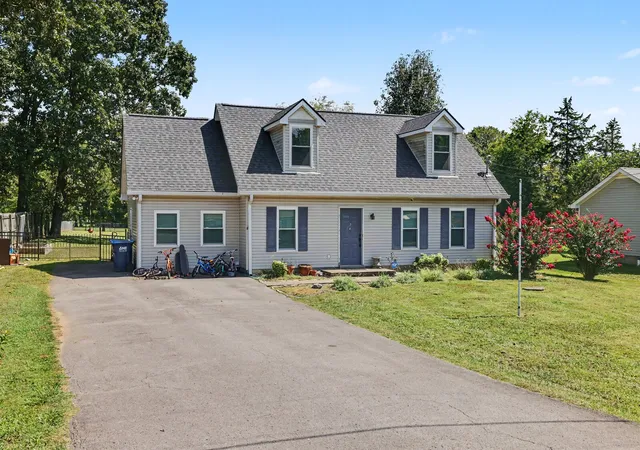 Photo 3 of Single family home for sale at 242 Antler Dr, Murfreesboro, TN 37130 | MLS# 3598978 | Listing updated on 2026-09-25