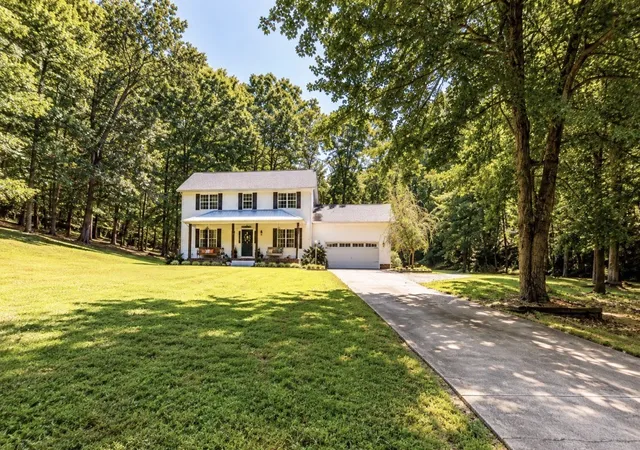 Photo 1 of Single family home for sale at 356 Woodland Hills Rd, Erin, TN 37061 | MLS# 3595220 | Listing updated on 2026-10-18