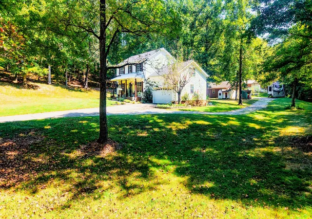 Photo 3 of Single family home for sale at 356 Woodland Hills Rd, Erin, TN 37061 | MLS# 3595220 | Listing updated on 2026-10-18