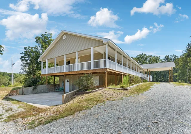 Photo 3 of Single family home for sale at 180 Indian Crk Rd, Hohenwald, TN 38462 | MLS# 3596131 | Listing updated on 2026-09-30