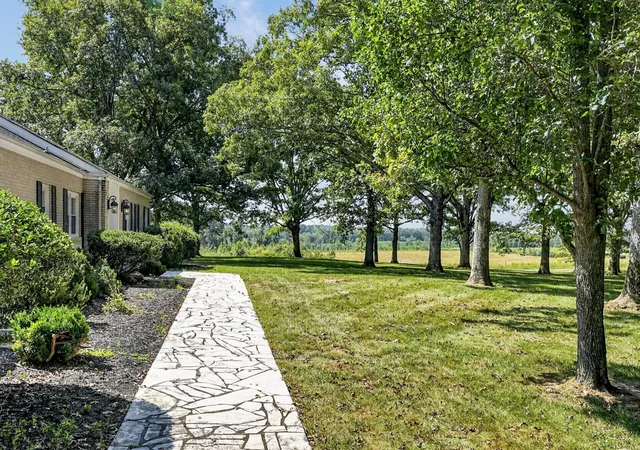 Photo 3 of Single family home for sale at 1110 Peavine Rd, Crossville, TN 38571 | MLS# 3603989 | Listing updated on 2026-10-01