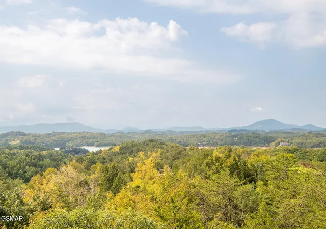 Photo 2 of Single family home for sale at 934 Buck Way, Sevierville, TN 37876 | MLS# 3594420 | Listing updated on 2026-10-07