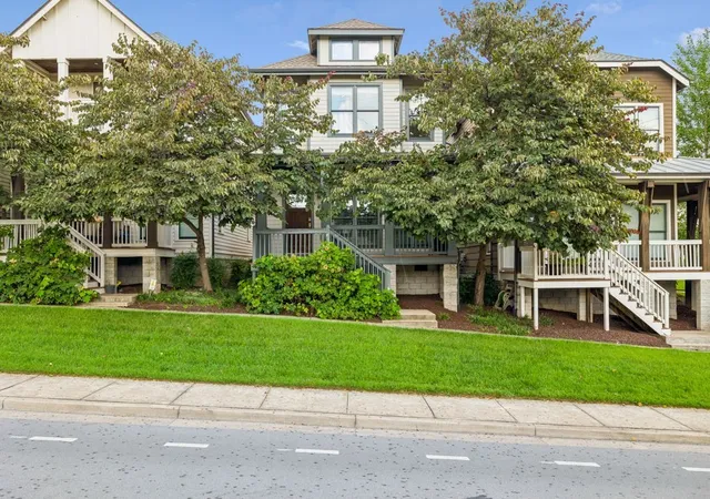 Single family home for sale at 143 Gale Park Ln, Nashville, TN 37204 | MLS# 3596321