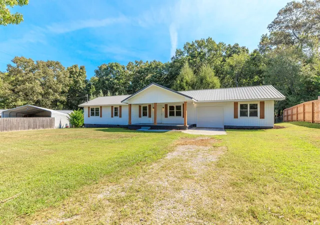 Photo 1 of Single family home for sale at 679 Arnold Ln, La Fayette, GA 30728 | MLS# 3594468 | Listing updated on 2026-10-09