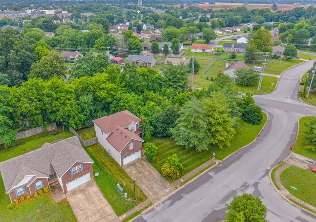 Photo 1 of Single family home for sale at 1801 Jackie Lorraine Dr, Clarksville, TN 37042 | MLS# 3594472 | Listing updated on 2026-10-27