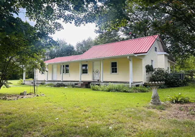 Photo 3 of Single family home for sale at 3595 Powers Brg Rd, Manchester, TN 37355 | MLS# 3594508 | Listing updated on 2026-10-01
