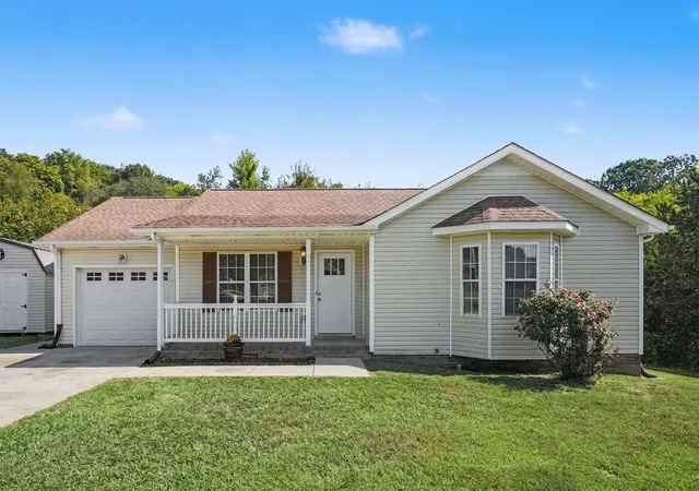 Photo 1 of Single family home for sale at 2650 Cummings Cir, Clarksville, TN 37042 | MLS# 3594531 | Listing updated on 2026-10-27