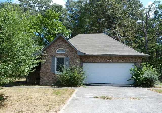 Photo 1 of Single family home for sale at 127 Bradbury Ct, Tullahoma, TN 37388 | MLS# 3594553 | Listing updated on 2026-09-21
