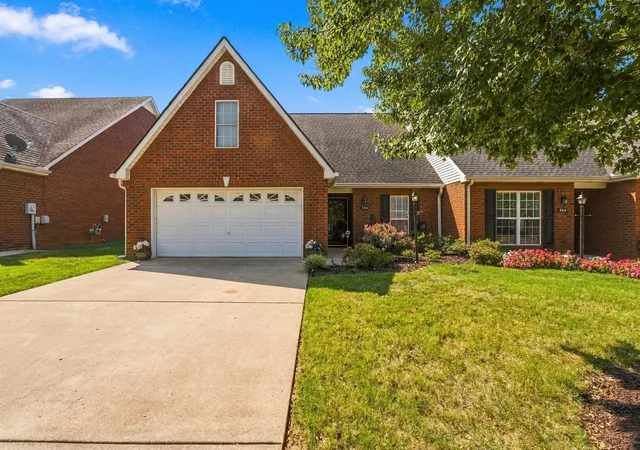 Photo 1 of Townhouse for sale at 366 Golfview Ct, Murfreesboro, TN 37127 | MLS# 3596099 | Listing updated on 2026-09-23