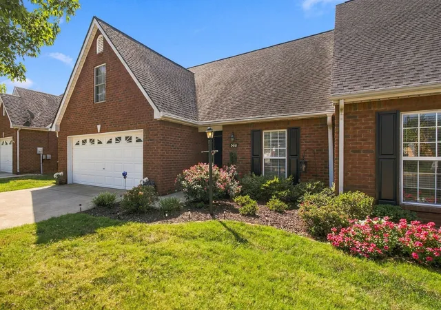 Photo 2 of Townhouse for sale at 366 Golfview Ct, Murfreesboro, TN 37127 | MLS# 3596099 | Listing updated on 2026-09-23
