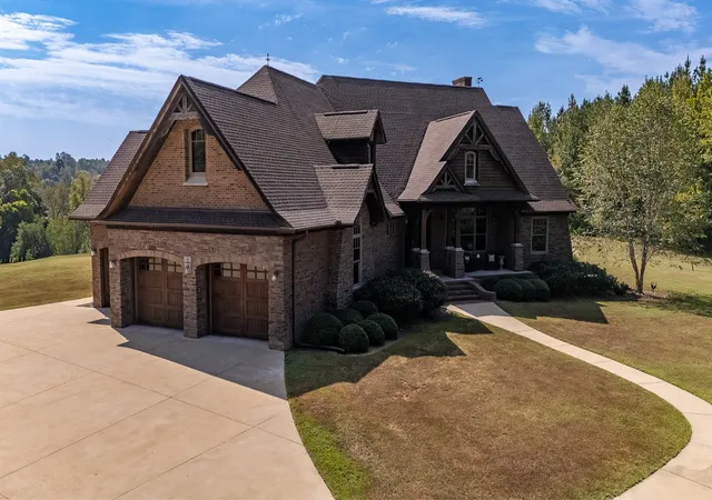 Photo 3 of Single family home for sale at 305 State Line Rd, Saint Joseph, TN 38481 | MLS# 3598770 | Listing updated on 2026-10-05
