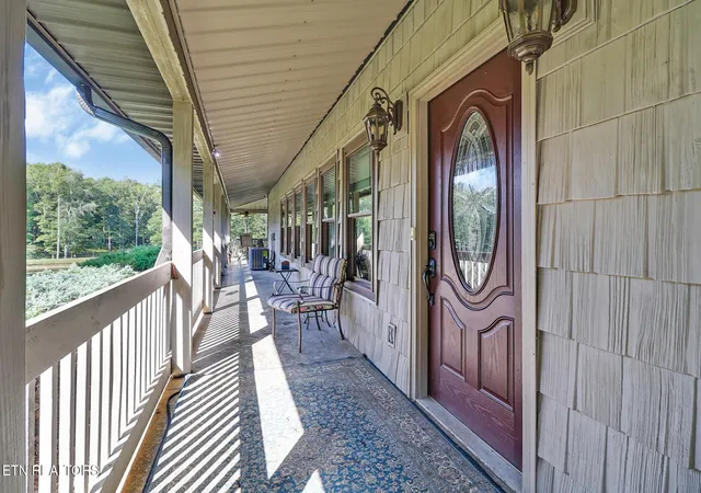 Photo 4 of Single family home for sale at 1546 Earl Jones Rd, Crossville, TN 38555 | MLS# 3594523 | Listing updated on 2026-09-22