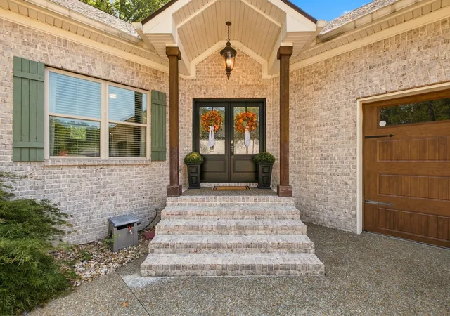 Photo 2 of Single family home for sale at 318 Cedar Holw Ct, Lebanon, TN 37087 | MLS# 3595309 | Listing updated on 2026-09-29