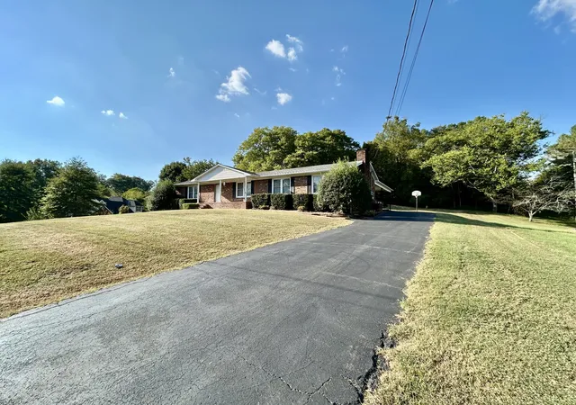 Photo 2 of Single family home for sale at 2022 Joann St, Pulaski, TN 38478 | MLS# 3594576 | Listing updated on 2026-10-05