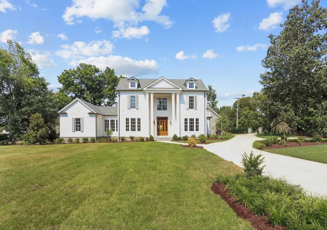 Photo 1 of Mansion for sale at 1000 Stonewall Dr, Nashville, TN 37220 | MLS# 3594587 | Listing updated on 2026-10-02