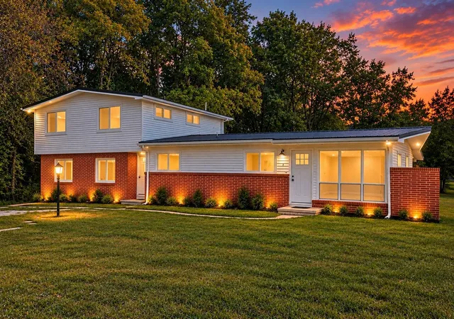 Photo 1 of Multi family home for sale at 150 Pembroke Oak Grv Rd, Oak Grove, KY 42262 | MLS# 3595876 | Listing updated on 2026-10-13