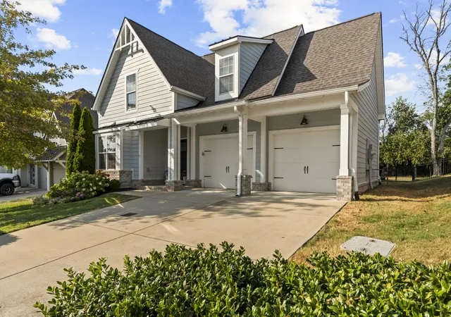 Photo 2 of Single family home for sale at 633 Sire Ave, Mount Juliet, TN 37122 | MLS# 3595179 | Listing updated on 2026-09-30