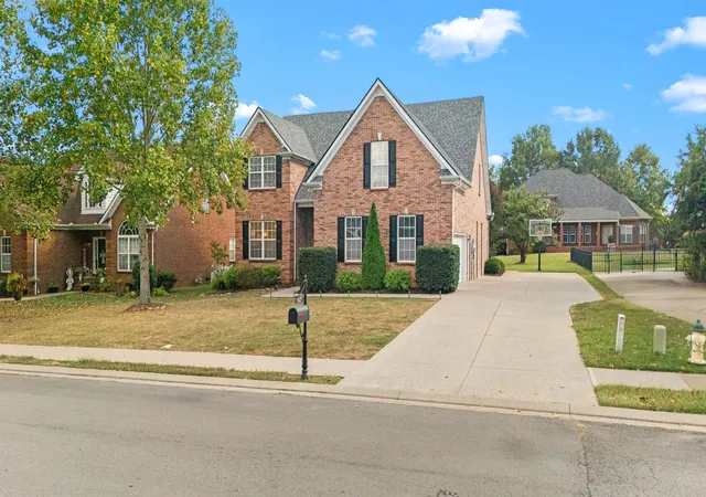 Photo 1 of Single family home for sale at 5427 Saint Ives Dr, Murfreesboro, TN 37128 | MLS# 3601466 | Listing updated on 2026-09-26
