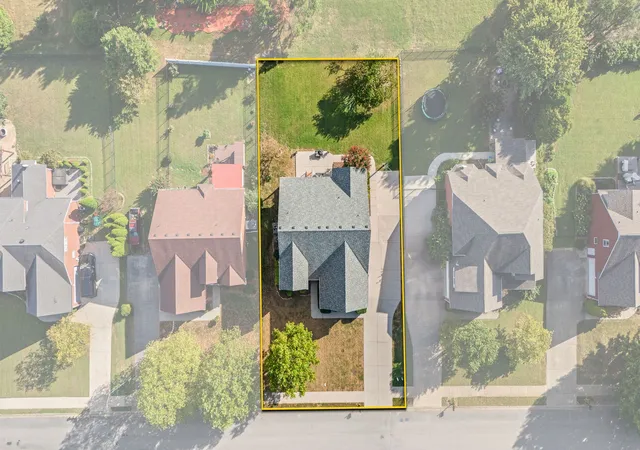 Photo 3 of Single family home for sale at 5427 Saint Ives Dr, Murfreesboro, TN 37128 | MLS# 3601466 | Listing updated on 2026-09-26