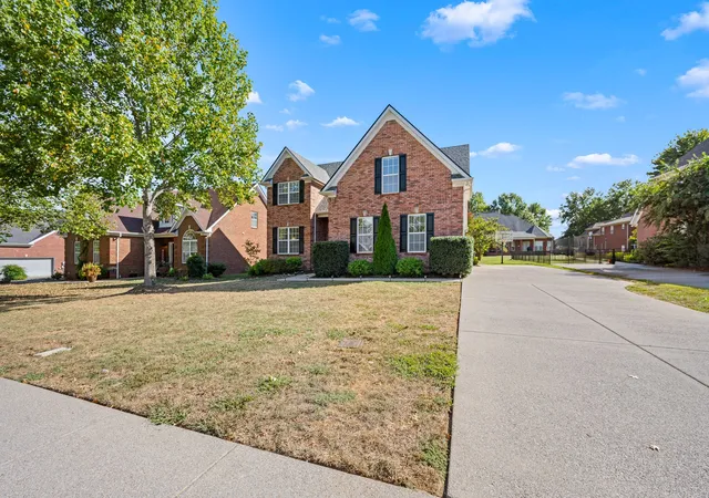 Photo 1 of Single family home for sale at 5427 Saint Ives Dr, Murfreesboro, TN 37128 | MLS# 3601466 | Listing updated on 2026-10-21