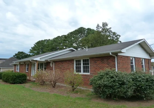 Photo 3 of Single family home for sale at 505 Kindel Dr, Decherd, TN 37324 | MLS# 3594630 | Listing updated on 2026-09-21