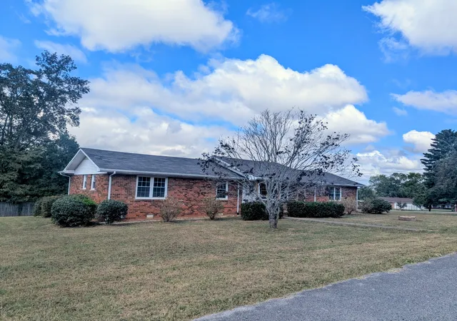 Photo 2 of Single family home for sale at 505 Kindel Dr, Decherd, TN 37324 | MLS# 3594630 | Listing updated on 2026-10-05