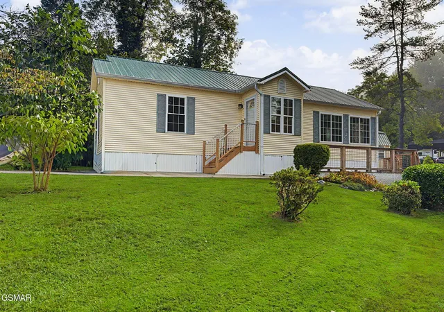 Photo 2 of Manufactured home for sale at 602 Whistling Swan St, Townsend, TN 37882 | MLS# 3594577 | Listing updated on 2026-10-09