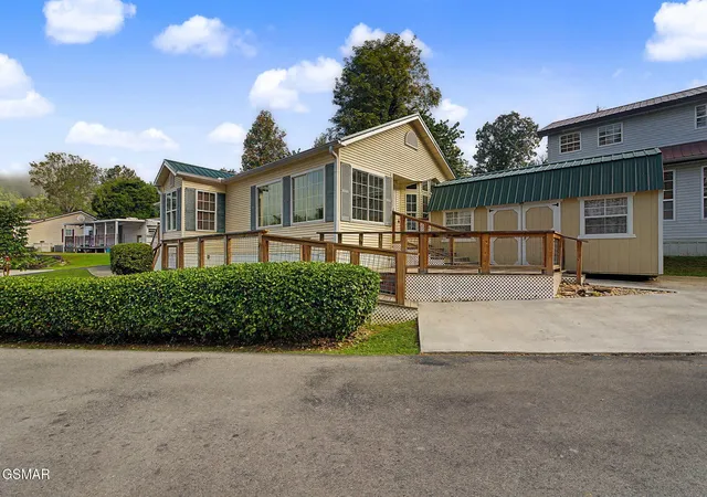 Photo 3 of Manufactured home for sale at 602 Whistling Swan St, Townsend, TN 37882 | MLS# 3594577 | Listing updated on 2026-10-09