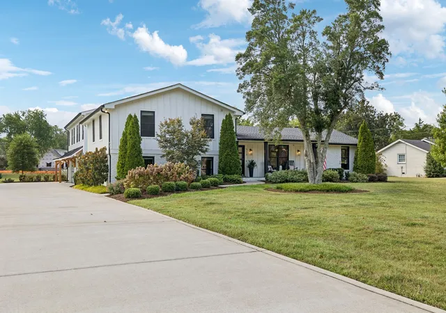 Photo 1 of Single family home for sale at 513 Mansion Dr, Brentwood, TN 37027 | MLS# 3594629 | Listing updated on 2026-10-05