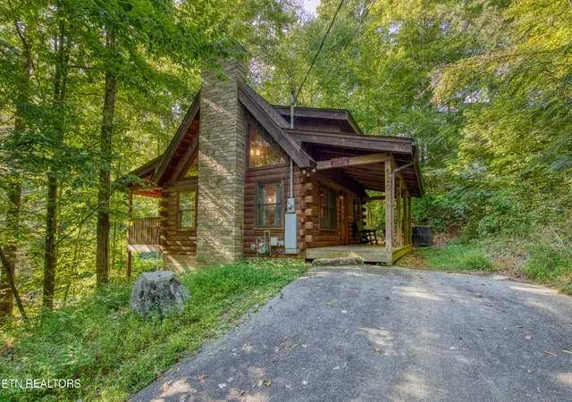 Single family home for sale at 520 Ogle Dr, Pigeon Forge, TN 37863 | MLS# 3602252