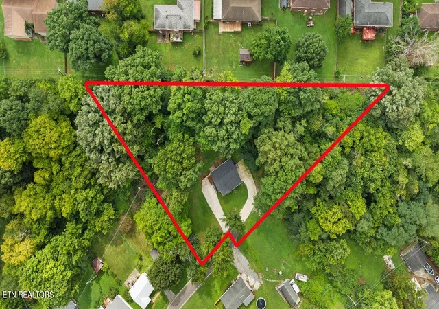 Photo 4 of Multi family home for sale at 616618 Kinzel Ave, Maryville, TN 37804 | MLS# 3602212 | Listing updated on 2026-09-28