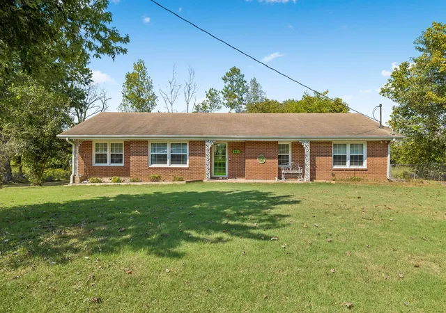 Single family home for sale at 368 Richland Ave, Watertown, TN 37184 | MLS# 3598059