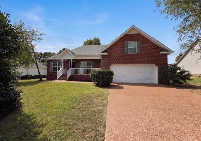Photo 1 of Sale Pending at 2613 Matchstick Pl, Spring Hill, TN 37174 | MLS# 3594627 | Listing updated on 2026-10-08