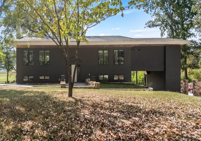 Photo 2 of Single family home for sale at 111 Lakewood Dr, Tullahoma, TN 37388 | MLS# 3602581 | Listing updated on 2026-10-08