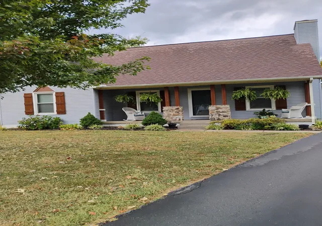 Photo 1 of Sale Pending at 1122 W Rye Ct, Murfreesboro, TN 37129 | MLS# 3610871 | Listing updated on 2026-10-10