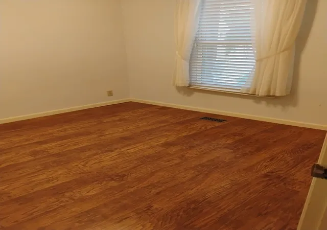 Photo 4 of Sale Pending at 1122 W Rye Ct, Murfreesboro, TN 37129 | MLS# 3610871 | Listing updated on 2026-10-10