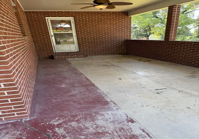 Photo 3 of Single family home for sale at 200 N Church Ave, Rockwood, TN 37854 | MLS# 3595026 | Listing updated on 2026-10-01