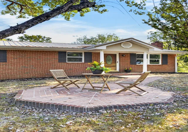 Photo 3 of Single family home for sale at 1217 Crest Dr SE, Cleveland, TN 37311 | MLS# 3594704 | Listing updated on 2026-09-21