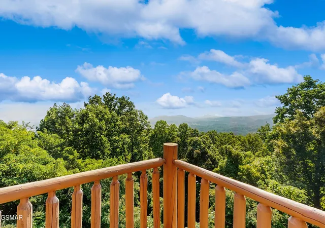 Photo 2 of Single family home for sale at 3221 Engle Town Rd, Sevierville, TN 37862 | MLS# 3595022 | Listing updated on 2026-10-03