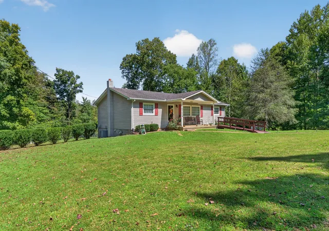 Photo 3 of Single family home for sale at 5440 Highway 49 W, Vanleer, TN 37181 | MLS# 3597389 | Listing updated on 2026-09-23