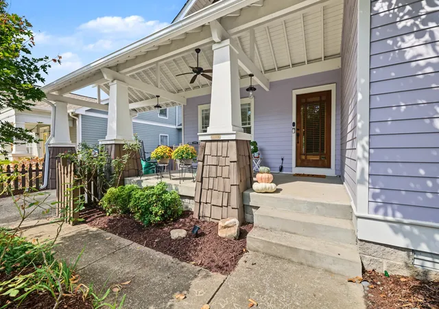 Photo 4 of Single family home for sale at 1415 Fatherland St, Nashville, TN 37206 | MLS# 3603411 | Listing updated on 2026-10-08