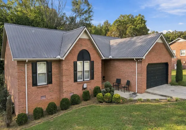 Photo 1 of Single family home for sale at 268 Timberlake Dr, Estill Springs, TN 37330 | MLS# 3596104 | Listing updated on 2026-09-23